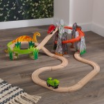 Circuit sine Aventuri in Lumea Dinozaurilor in zona Vulcanului